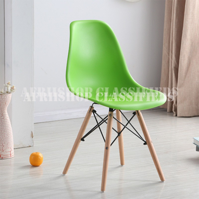 Armless Plastic Eames Chair