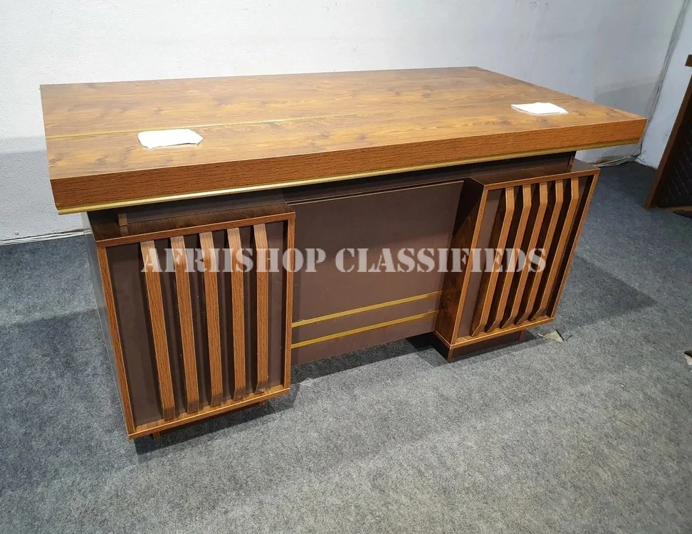 Office Desk; Wooden Executive Office Desk
