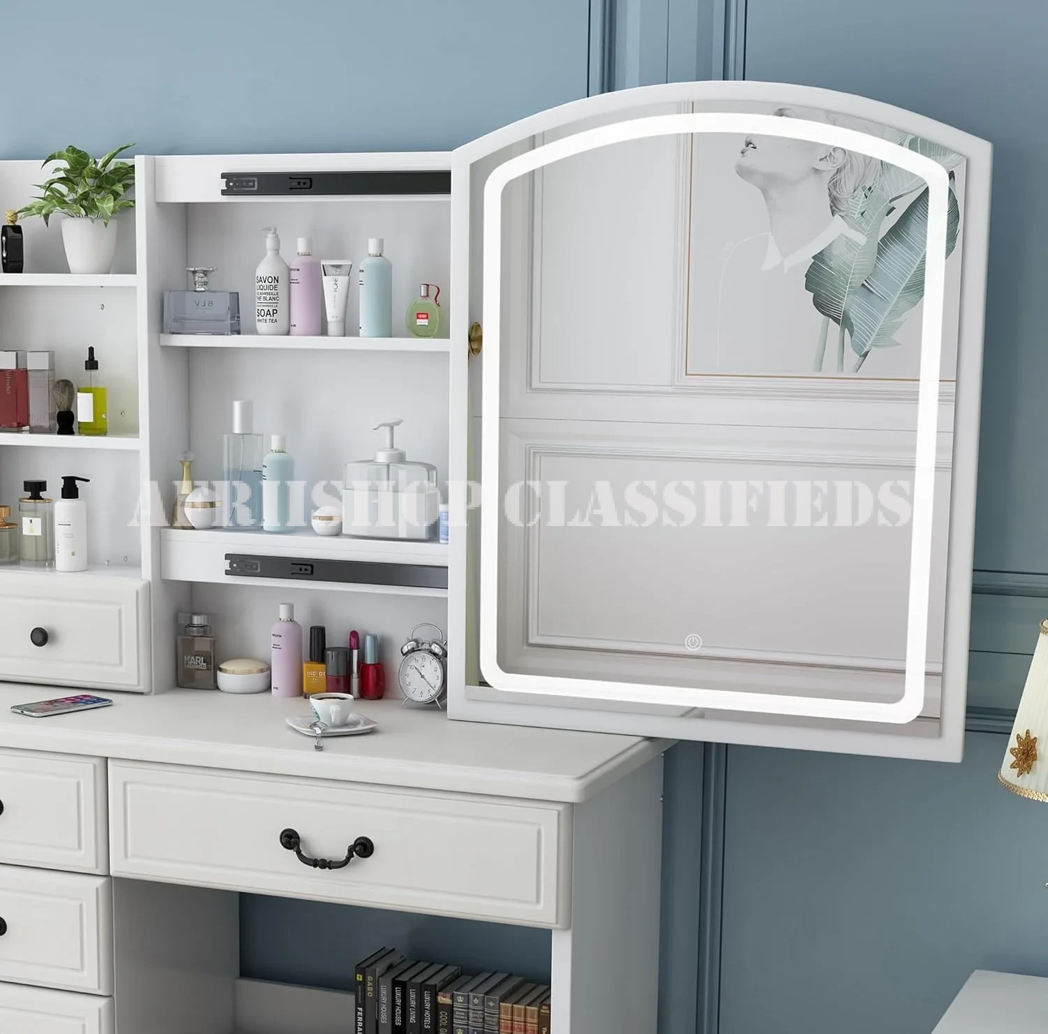 Dressing Tables: Modern Make-Up Dressing Table