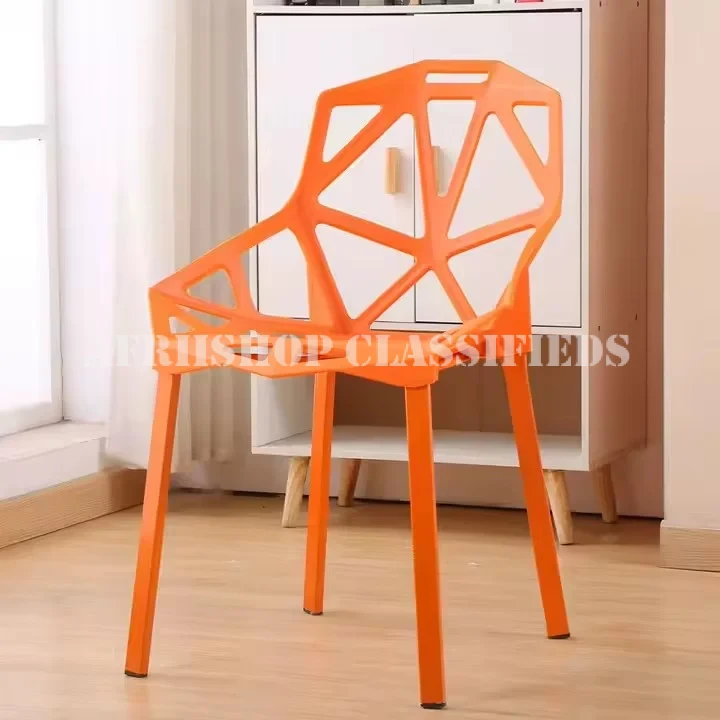Dining Chairs:Plastic Dining Chair
