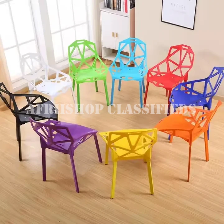 Dining Chairs:Plastic Dining Chair