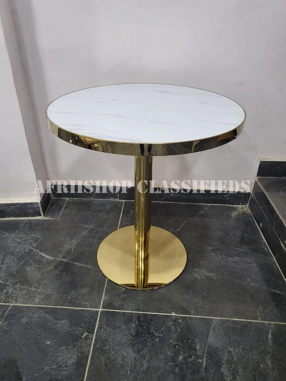 Dining Table; Round Home Dining Table for Restaurant