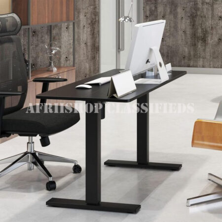 Standing Desk: 140cm Electric Height Adjustable Standing Desk