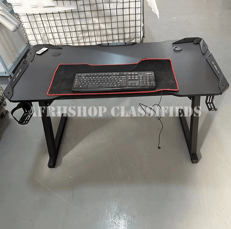 Gaming Tables: 140CM Gaming Table with LED Lights