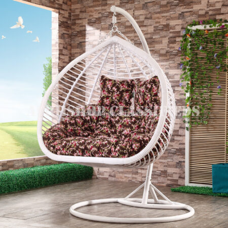 Outdoor Chair; Luxury Hand-Woven Swing Chair