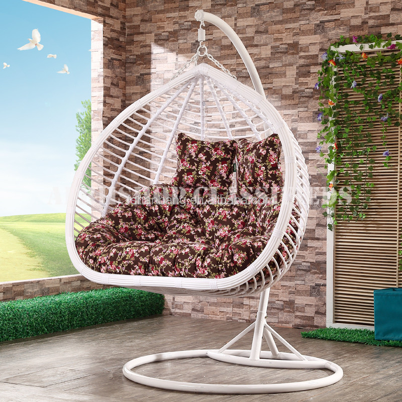 Outdoor Chair; Luxury Hand-Woven Swing Chair