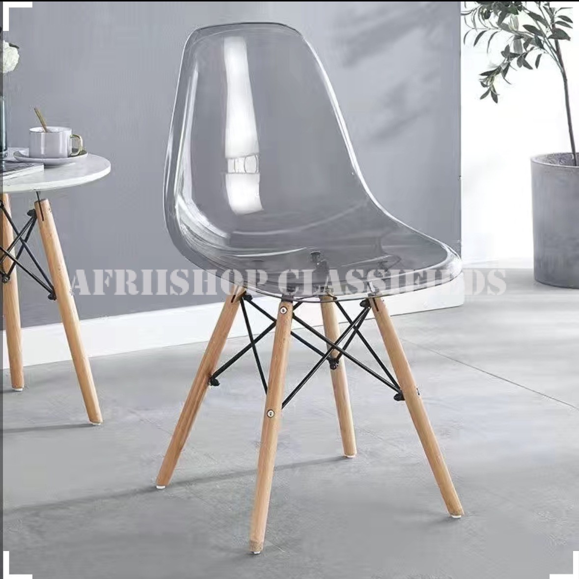 Dining Chair : Clear Eames Dining Chairs