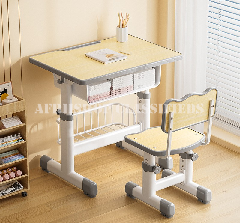 Kids Study Desk : Adjustable Height Kids Study Desk & Chair