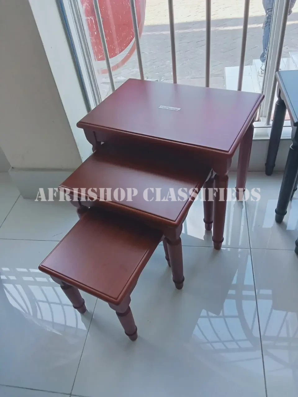 Coffee Table; Mahogany Nest Coffee Table