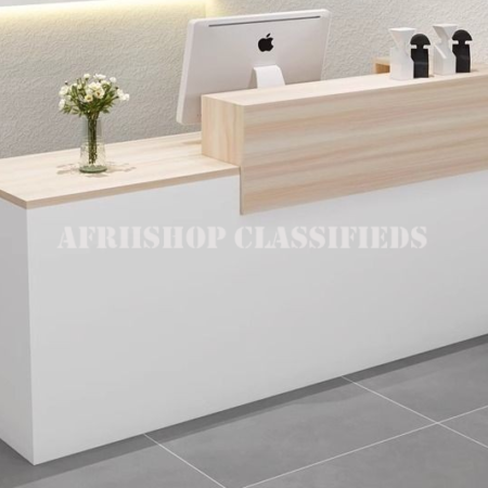 Reception Table : White Wooden Reception Table