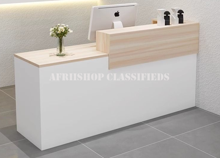 Reception Table : White Wooden Reception Table