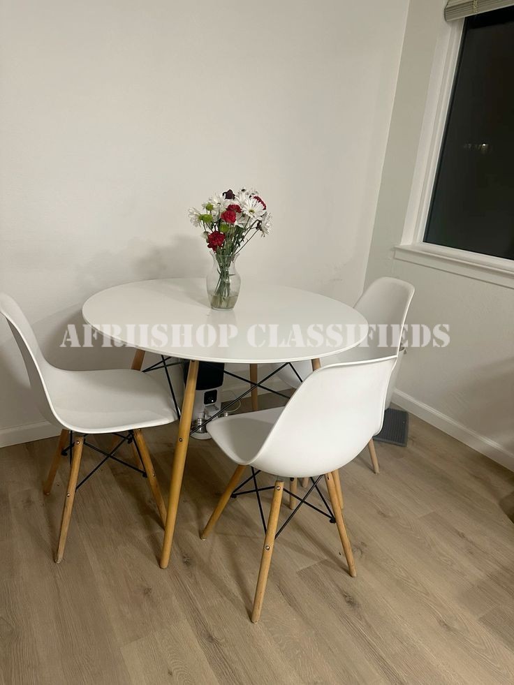 Eames Table; Luxury Round Wooden Eames Table