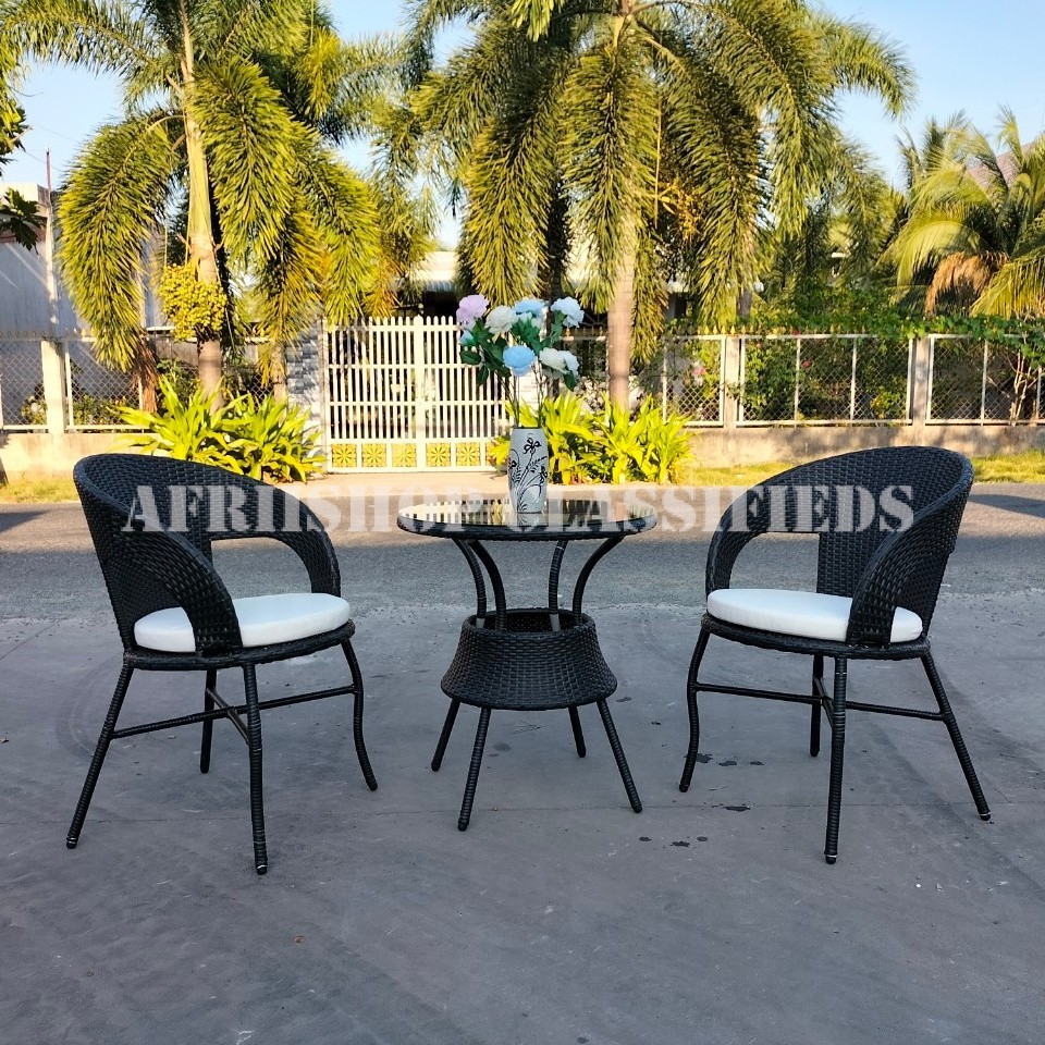 Outdoor Chair: 2-Seater Rattan Outdoor Set