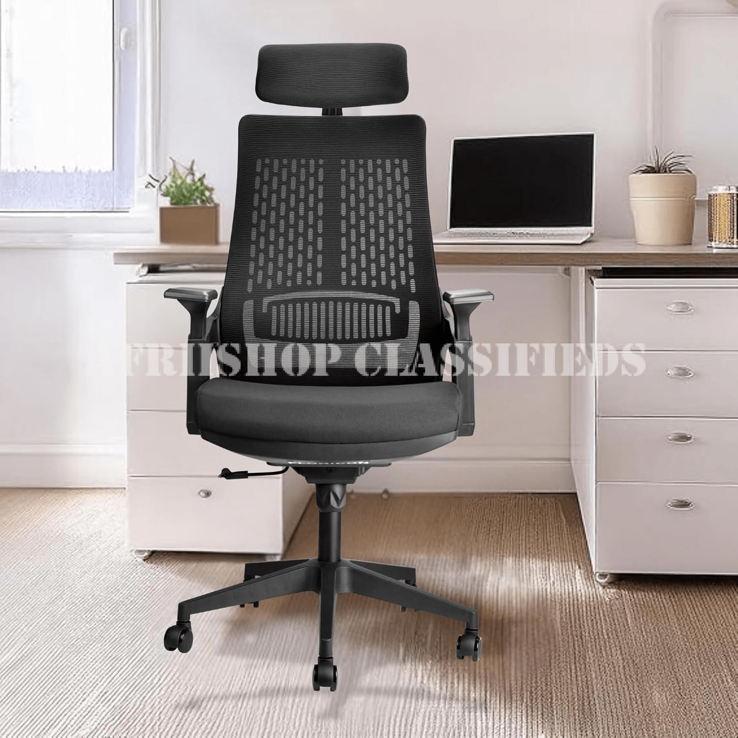 Office Chair : Ergonomic High-Back Office Chair