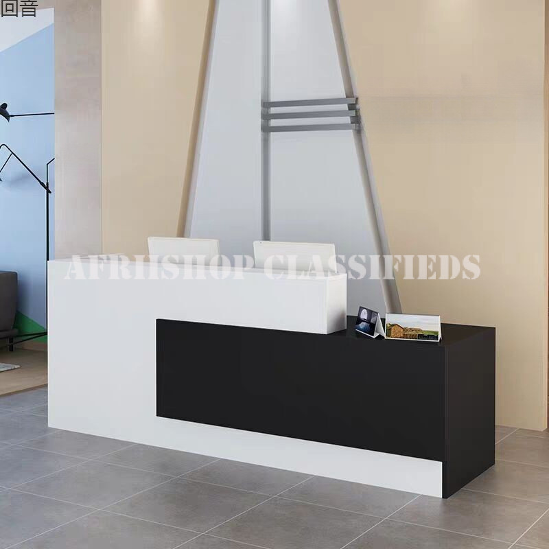 Reception Table : White Wooden Reception Table
