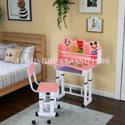 Kids-Desk-and-Chair-16