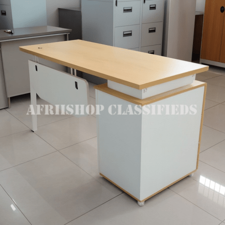 Office Desk : 1.4M Office Staff Desk