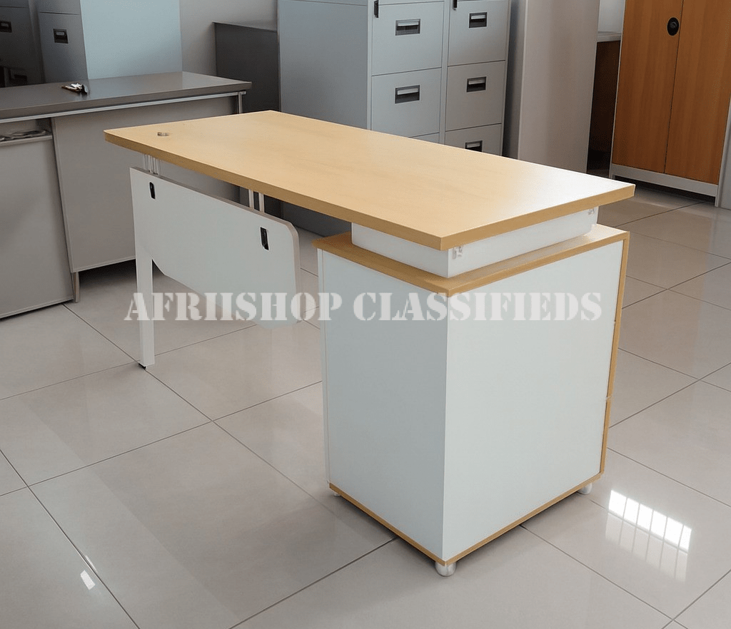 Office Desk : 1.4M Office Staff Desk
