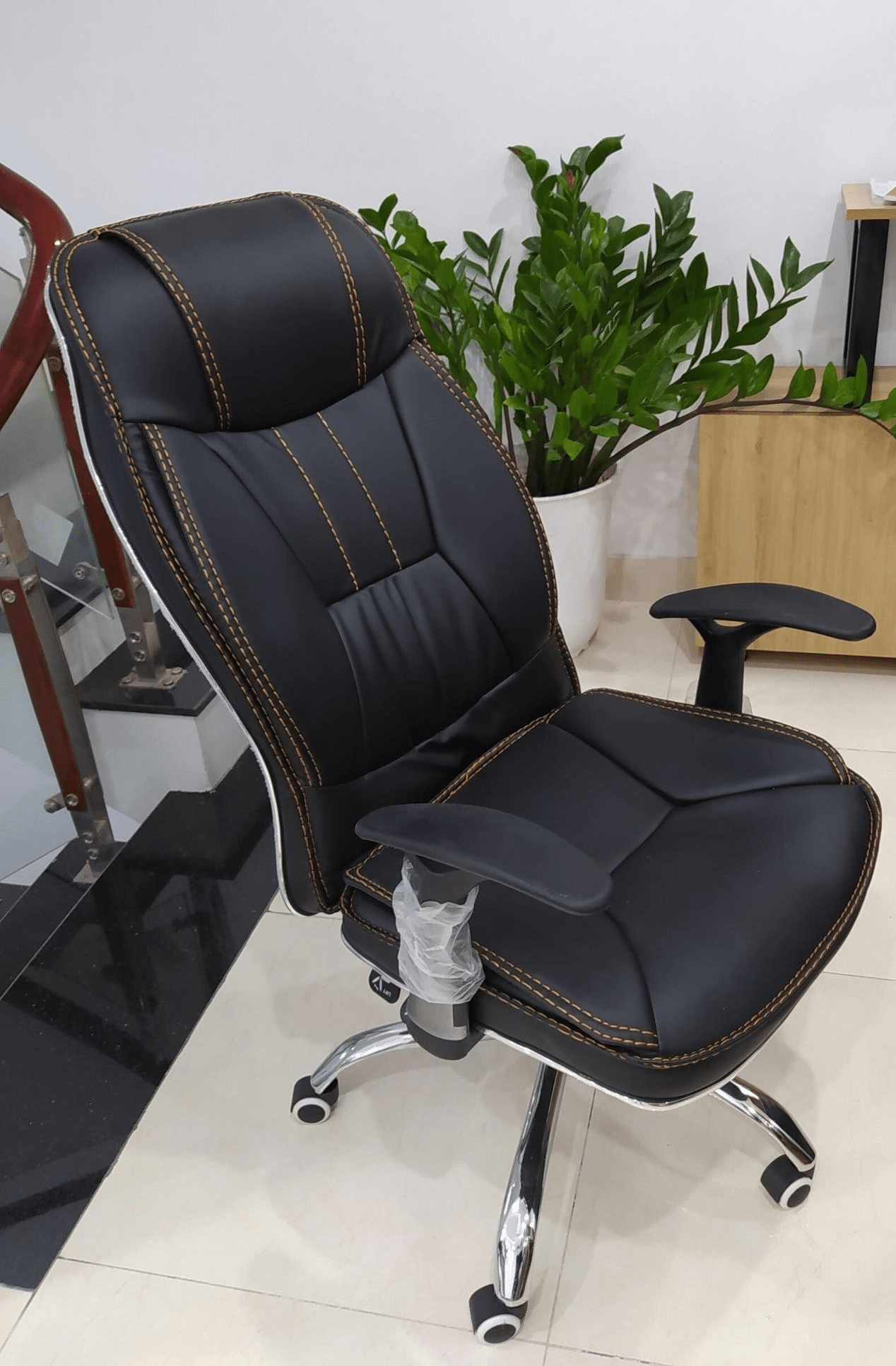 Office Chair; Leather Ergonomic Office Chair