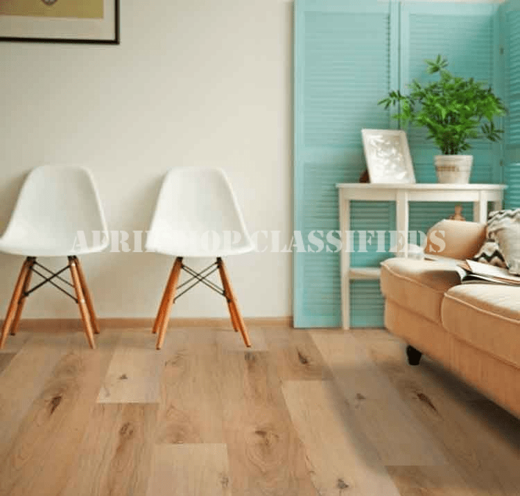 Eames Chair: Plastic Shell Chair with Timber Legs