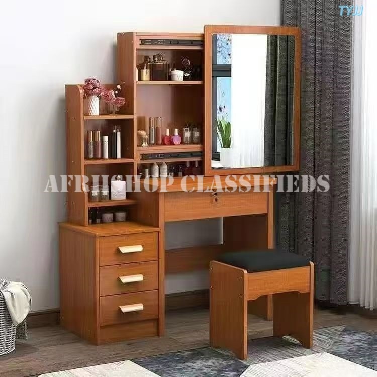 Dressing Table; Dressing Table with Drawers