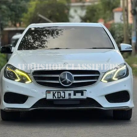 MERCEDES BENZ E220D 2014