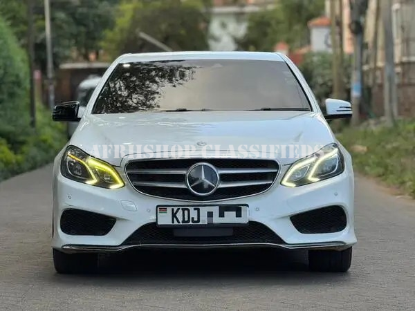 MERCEDES BENZ E220D 2014