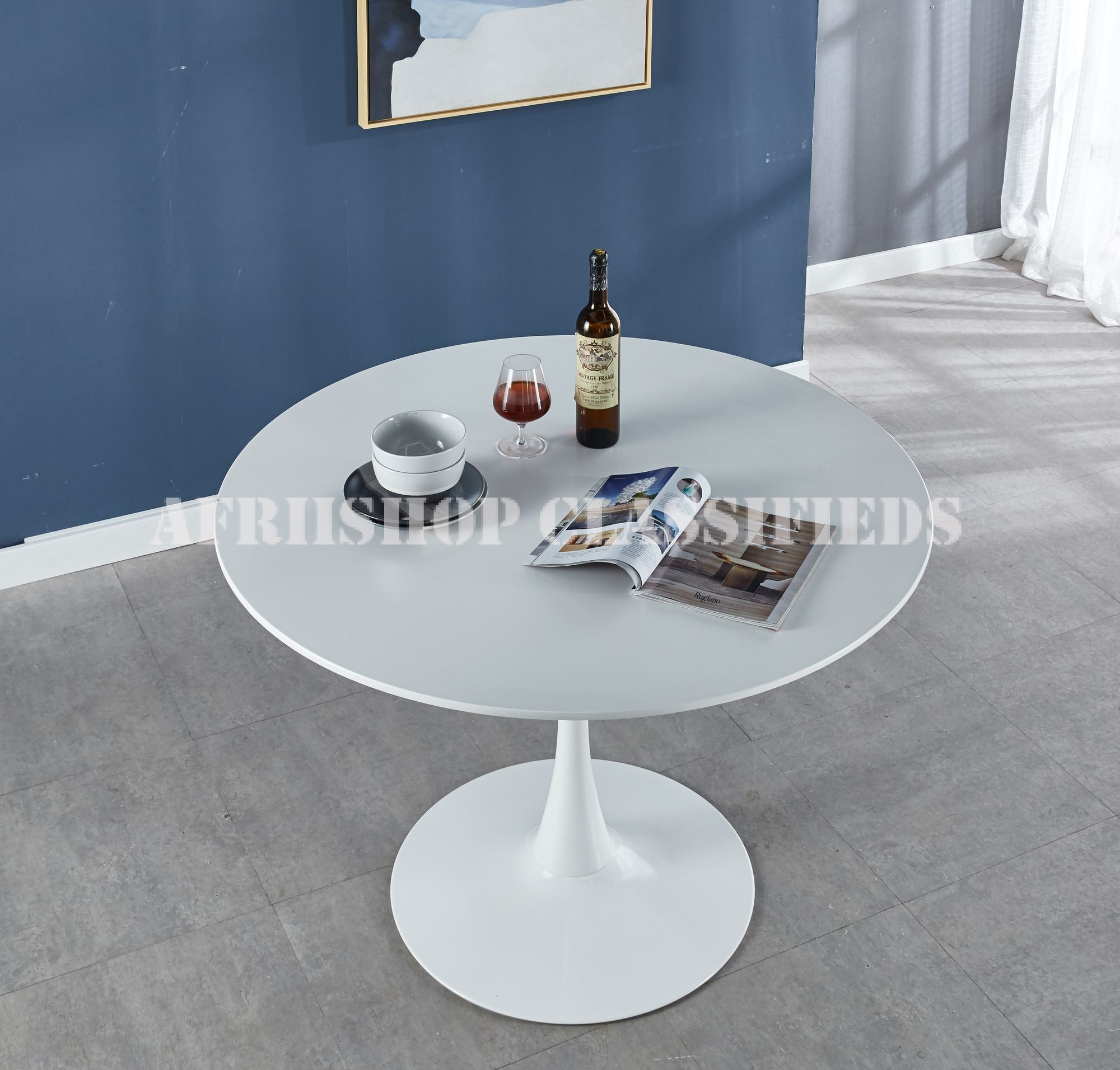 Dining Table: Tulip Style Round Dining Table