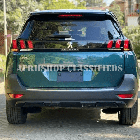 PEUGEOT 5008 2019