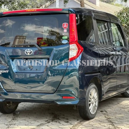 TOYOTA ROOMY 2018