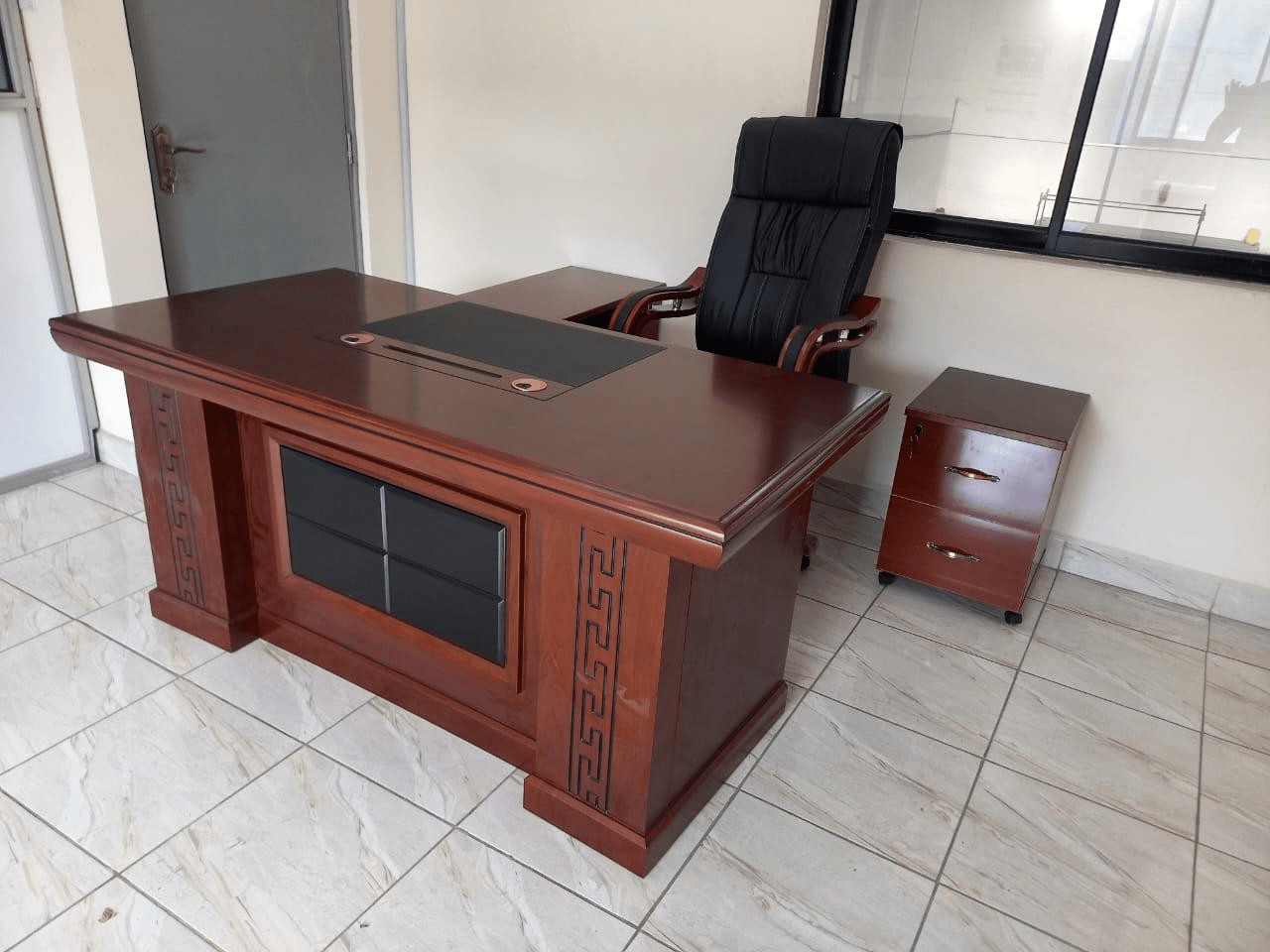 1.8 Meters Mahogany L-shaped Table