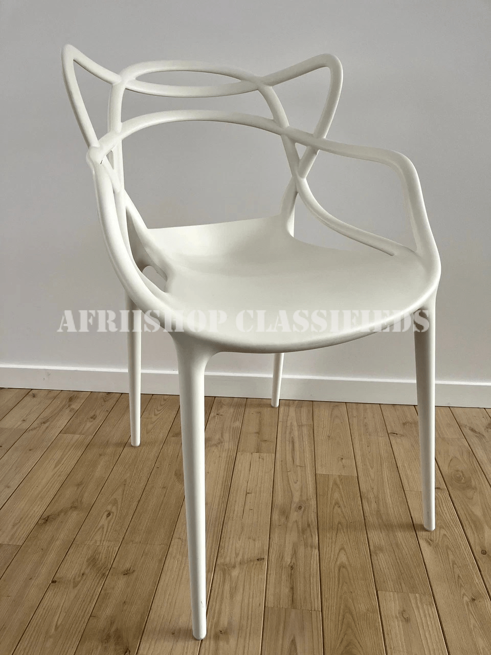 Dining Chair ; Plastic Dining Chair With Curved Back