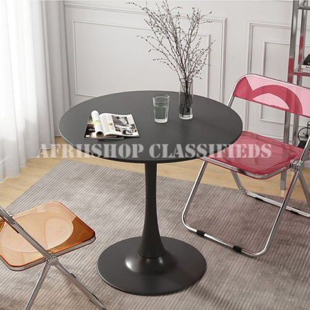 Dining Table: Tulip Style Round Dining Table