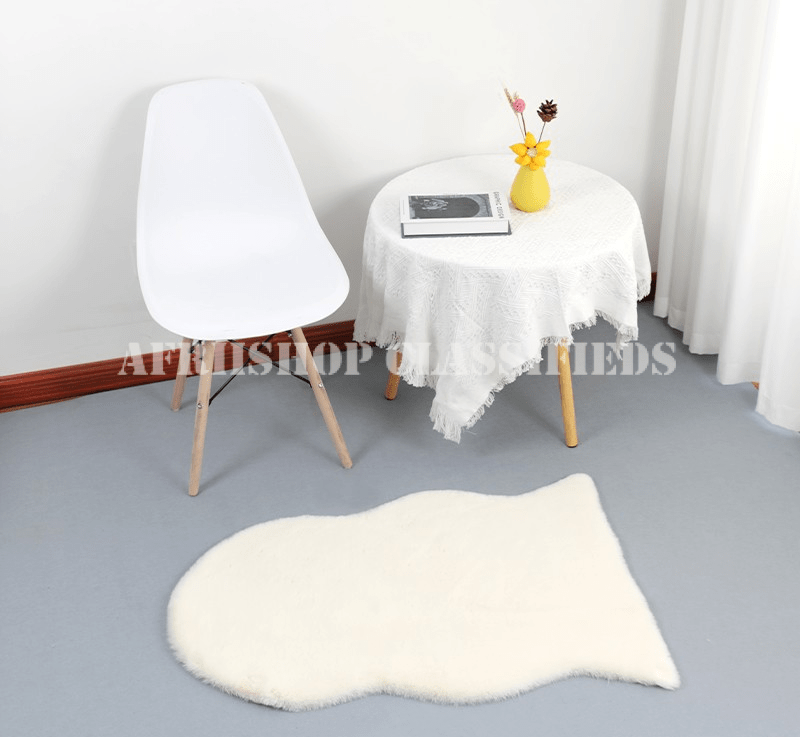 Eames Chair: Plastic Shell Chair with Timber Legs