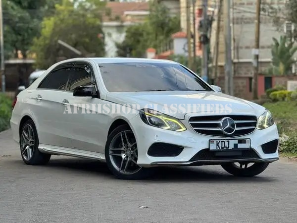 MERCEDES BENZ E220D 2014