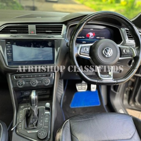 VOLKSWAGEN TIGUAN TSI 4MOTION SUNPROOF YEAR 2018